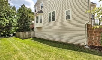 6747 APPLEMINT Ln, Alexandria, VA 22310