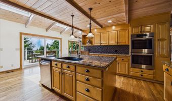1531 Fickle Hill Rd, Arcata, CA 95521