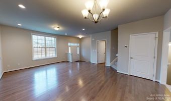 2794 Ashcombe Dr, Ann Arbor, MI 48105
