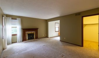 610 Deep Woods Dr, Aurora, OH 44202