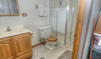 908 Mocking Bird Dr, Antioch, IL 60002