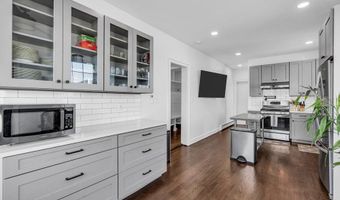 20 Woodland Ave, Avon By The Sea, NJ 07717