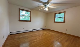 15 Curlew St, Boston, MA 02132