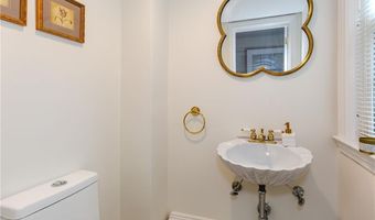 7 White Birch Rd, Cranston, RI 02920