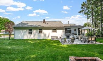 18 Oak Hill Ave, North Smithfield, RI 02896