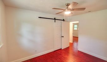 9024 Oakridge Dr, Alton, IL 62002