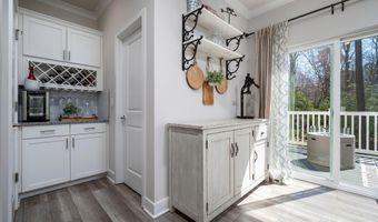 12455 SEA OAKS Ln 4, Berlin, MD 21811