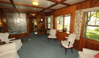 162 Pillsbury Pt, Arnolds Park, IA 51331