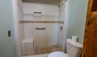 68 Smart Rd, Baxley, GA 31513