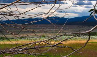 73 Arellano Rd, Amalia, NM 87512