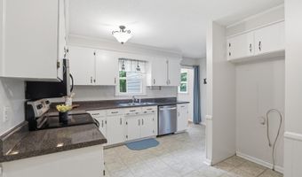 1045 Knollwood Acres Rd, Boiling Springs, SC 29316
