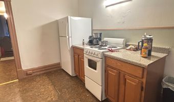 822 N 5TH St, Reading, PA 19601
