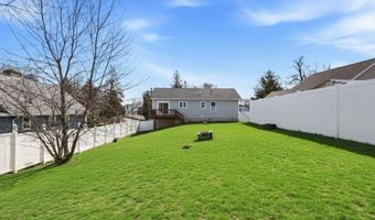 29 Calumet Ave, Johnston, RI 02919