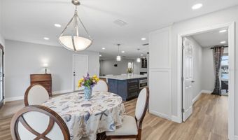831 CHIPAWAY Dr, Apollo Beach, FL 33572