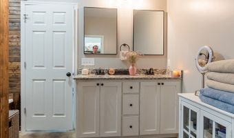 97 Eudon Best Rd, Ashford, AL 36312