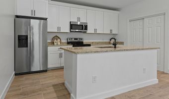 2008 Robert Ave, Alva, FL 33920