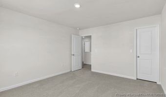 1052 Misty Creek Dr, Aberdeen, NC 28315