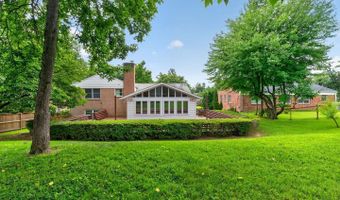 6035 CHATSWORTH Ln, Bethesda, MD 20814