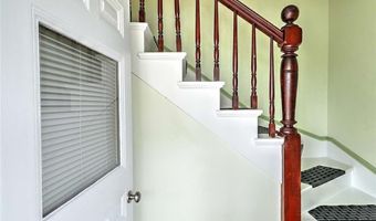 40 Brightridge Ave, East Providence, RI 02914
