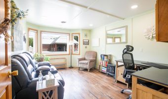 875 Hammond St, Bangor, ME 04401