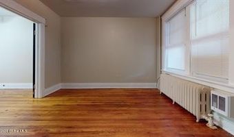 566 Park Ave 1, Albany, NY 12208