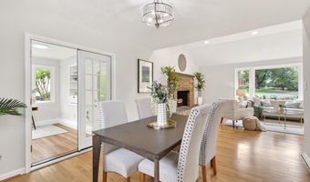 5701 RADNOR Ct, Bethesda, MD 20817