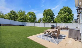 34 Marlin Ct, Bayville, NJ 08721