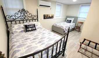 93 E Huntress Pond Rd, Barnstead, NH 03225