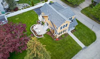 42 Windsor St, Jamestown, RI 02835