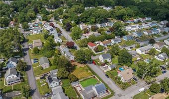 78 Highland Ave, Johnston, RI 02919