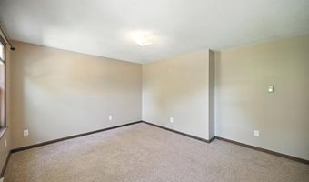 2 N Broadway, Atkinson, NH 03811