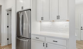 6882 Linden Woods Dr, Avon, IN 46123