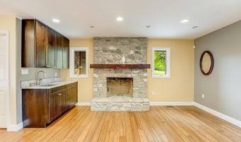 200 Cobb Rd, Aurora, IN 47001