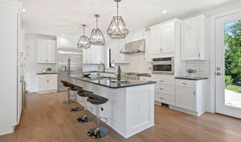 5805 MASSACHUSETTS Ave, Bethesda, MD 20816