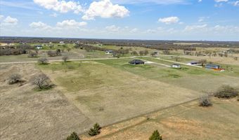 160 Rolling Hills Blvd, Alvord, TX 76225