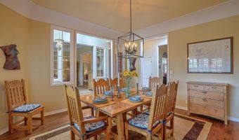 1724 AVENIDA ALTURAS NE, Albuquerque, NM 87110