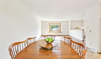 750 Engelhart Dr, Madison, WI 53713