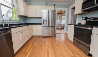 369 Ohio St, Bangor, ME 04401