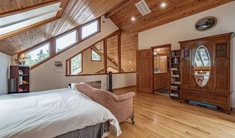 307 Hillcrest St, Ashland, OR 97520