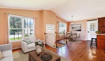 28 Plant St, Cumberland, RI 02864