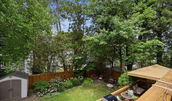 1116 N ROOSEVELT St N, Arlington, VA 22205