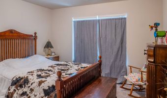 3015 Brooke Rd, Chickasha, OK 73018