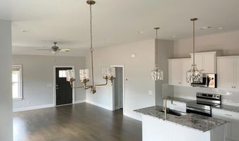 2041 ARMISTEAD Ln, Auburn, AL 36832