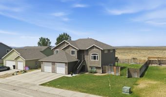 5742 Antelope Dr, Bar Nunn, WY 82601
