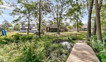 107 Jacks Ln, Bonneau, SC 29431