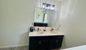 2292 Bismark Rd, Blakeslee, PA 18610