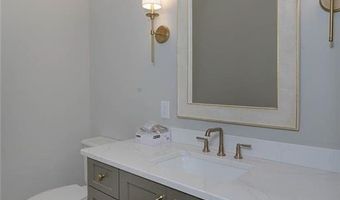 801 KENTWOOD Dr, Auburn, AL 36830