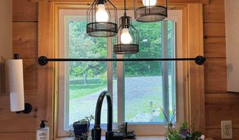 12 Beech Ridge Dr, Abbot, ME 04406