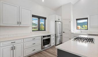 185 COLUMBINE St, Alpine, WY 83128