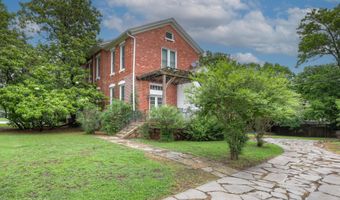 709 E 12th St, Baxter Springs, KS 66713